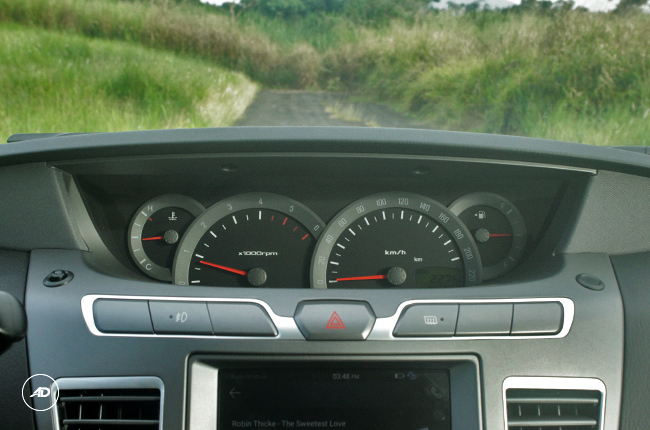2018 SsangYong Rodius interior