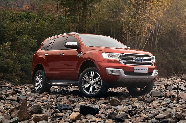 2019 Ford Everest exterior front