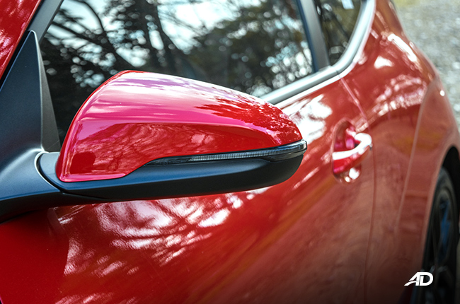 2019 Hyundai Veloster Turbo design