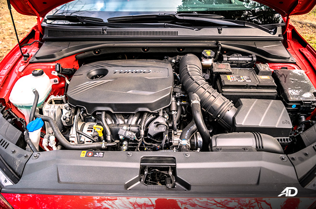 2019 Hyundai Veloster Turbo engine