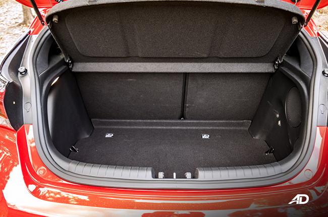 2019 Hyundai Veloster Turbo interior