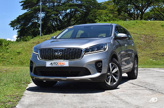 2019 Kia Sorento front quarter right