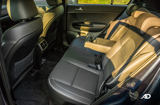 2019 kia sportage interior