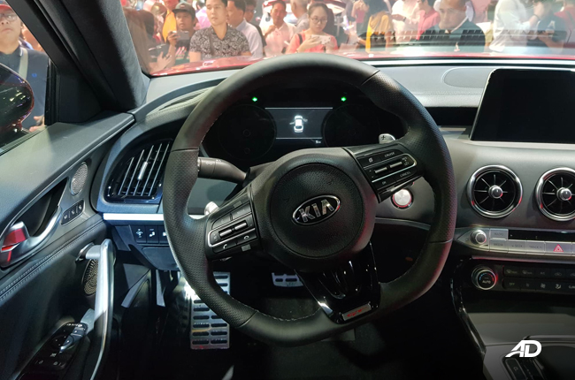 2019 Kia Stinger interior