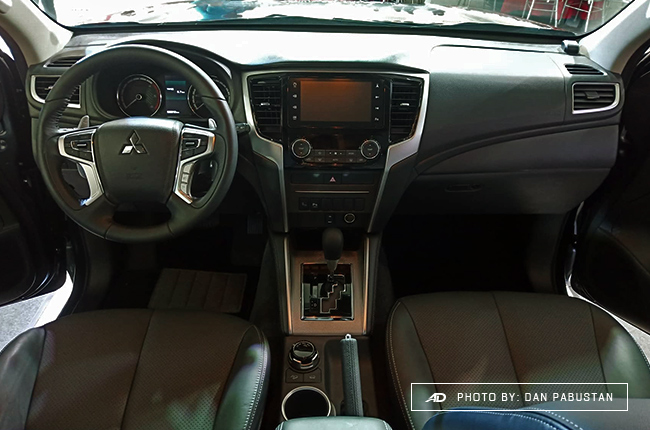 2019 Mitsubishi Strada dashboard