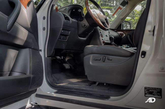 2019 Nissan Patrol Front Row Leg Room