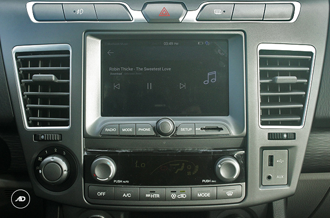 2019 SsangYong Rodius head unit