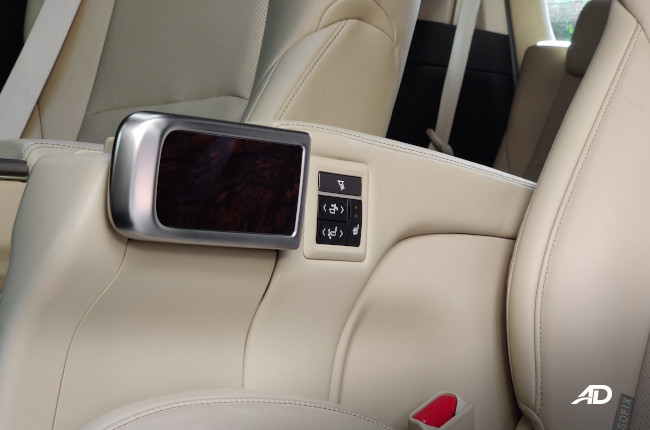 2019 Toyota Alphard Captain's Chair Controls