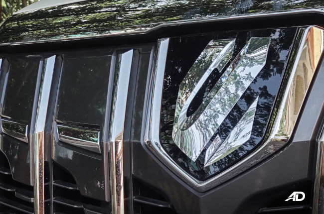2019 Toyota Alphard Exterior Front Grille Badge 