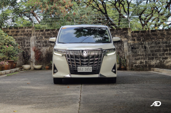 2019 Toyota Alphard Front