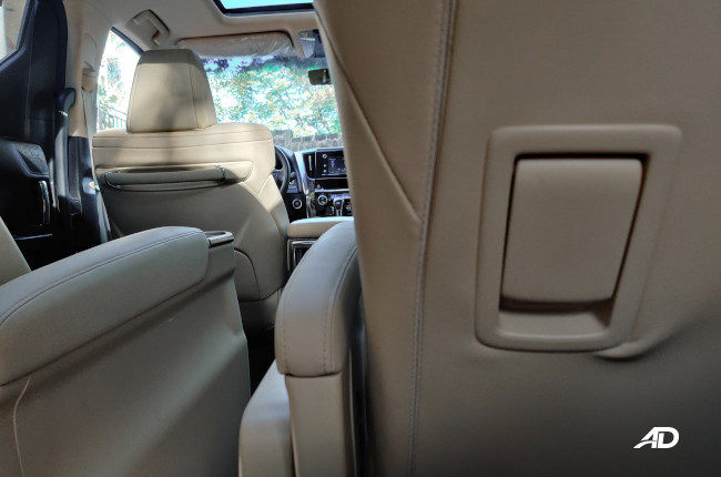 2019 Toyota Alphard seat latch