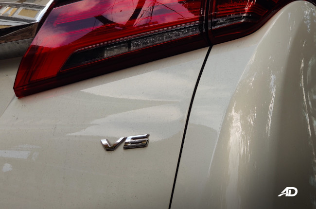 2019 Toyota Alphard V6 Badge