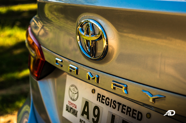 2019 Toyota Camry badge