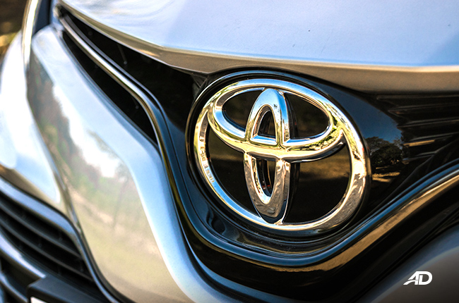 2019 Toyota Camry badge