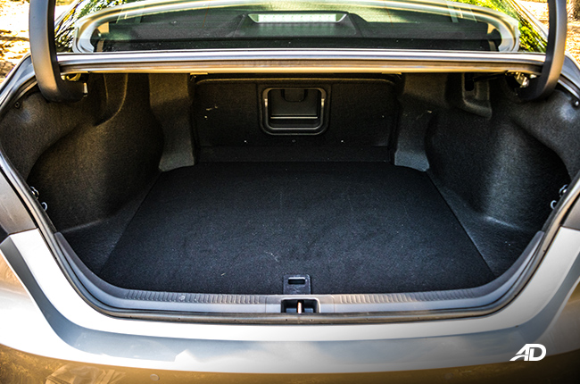 2019 Toyota Camry cargo