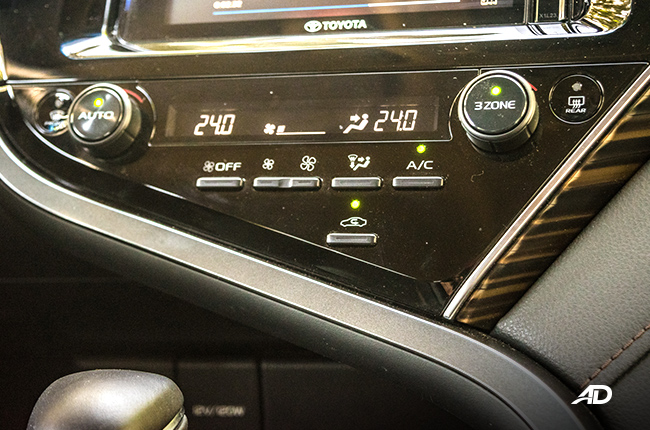 2019 Toyota Camry climate control