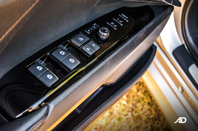 2019 Toyota Camry door controls