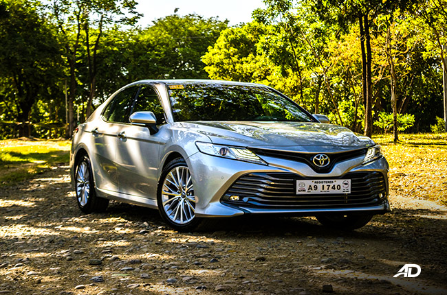 2019 Toyota Camry front