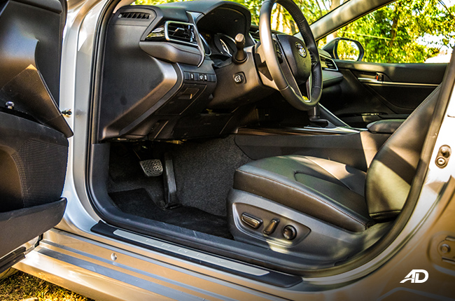 2019 Toyota Camry front cabin