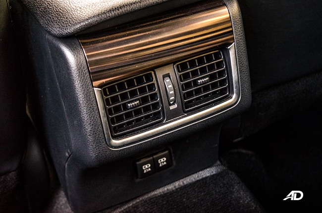 2019 Toyota Camry rear air vent