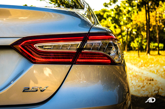 2019 Toyota Camry taillamps