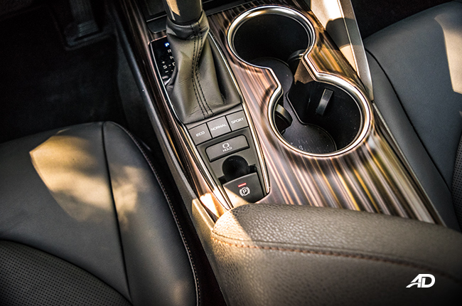 2019 Toyota Camry wood