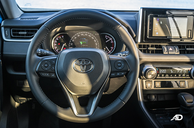 2019 toyota rav4 interior