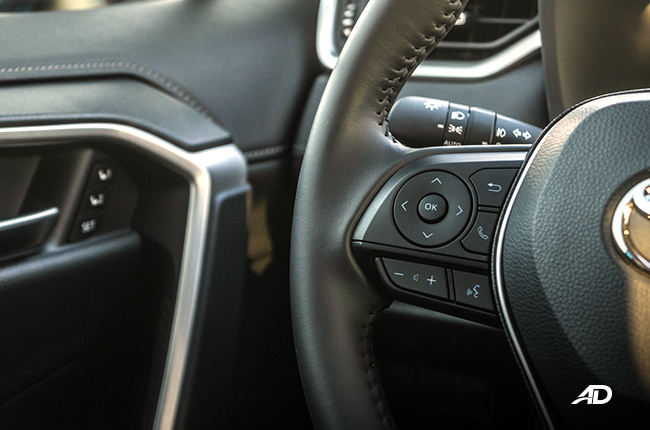 2019 toyota rav4 interior