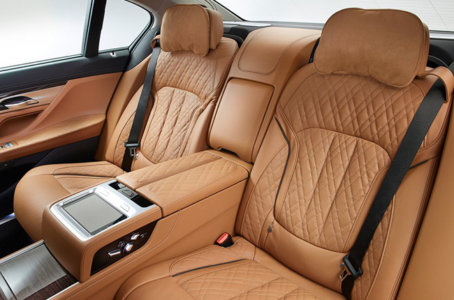 2020 BMW 7 Series rear seats