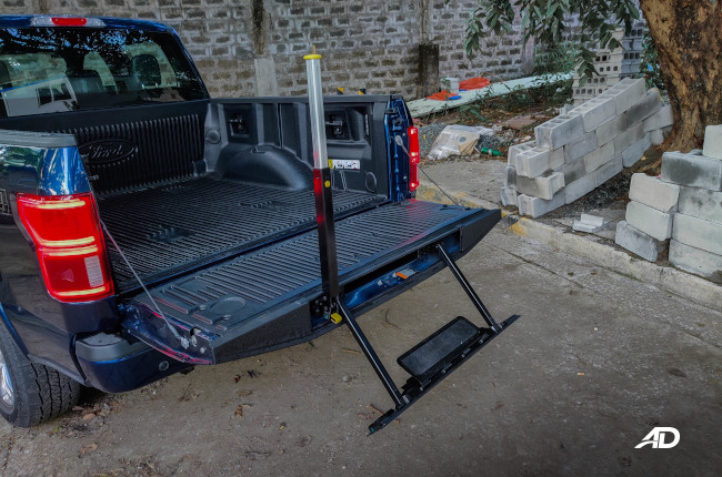 2020 Ford F-150 tailgate stepboard 