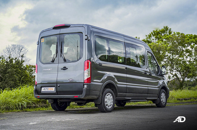 2020 Ford Transit Minibus Exterior Rear Quarter