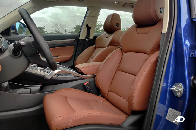 2020 Geely Azkarra Front Seats