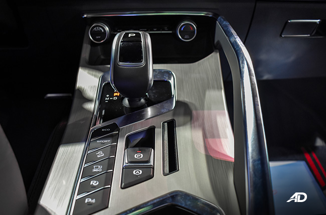 2020 Geely interior gear shifter