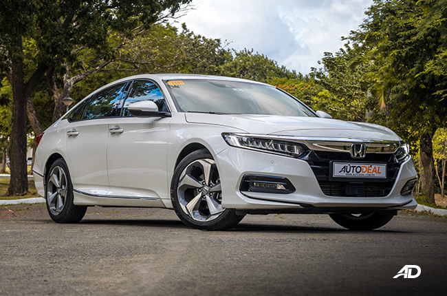 2020 Honda Accord EL Turbo Front Quarter