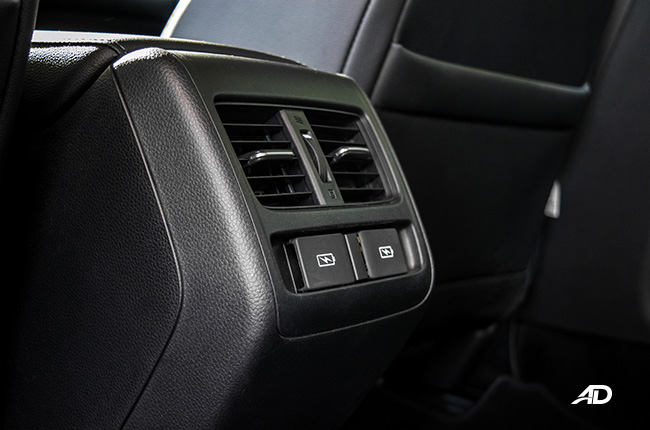 2020 Honda Accord EL Turbo Interior Rear Aircon Vents