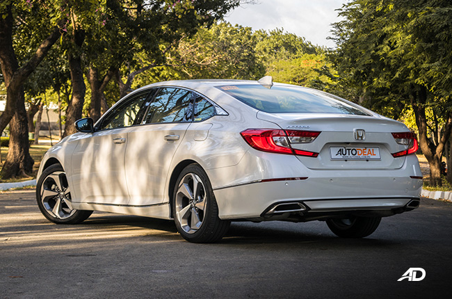 2020 Honda Accord EL Turbo Rear Quarter