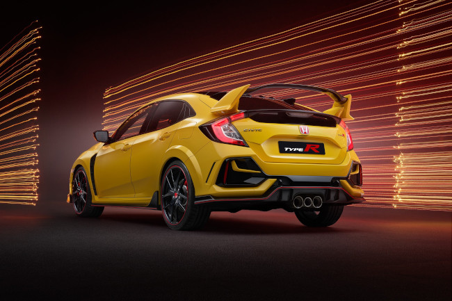 2020 Honda Civic Type R Exterior rear Quarter