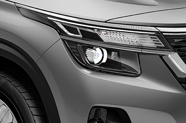 2020 Kia Seltos exterior Projector halogens