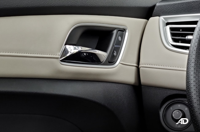 2020 MG 5 Interior door locks