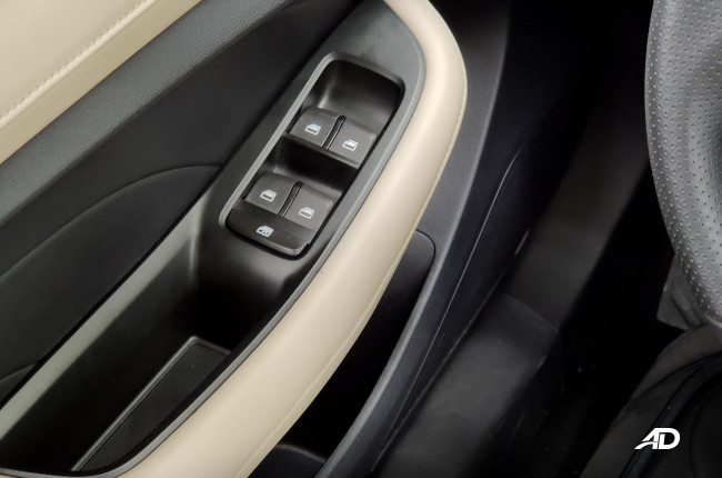 2020 MG 5 Interior power window switches