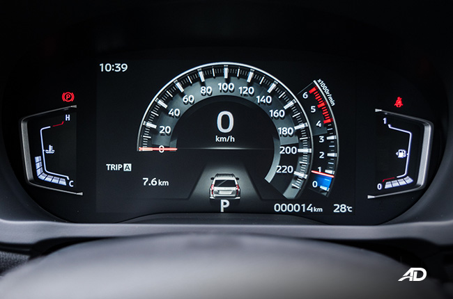 2020 mitsubishi montero sport gauge cluster interior