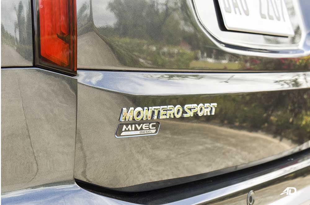 2020 Montero Sport road test emblem