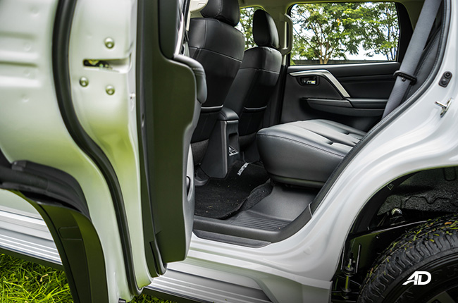 2020 montero sport second row interior