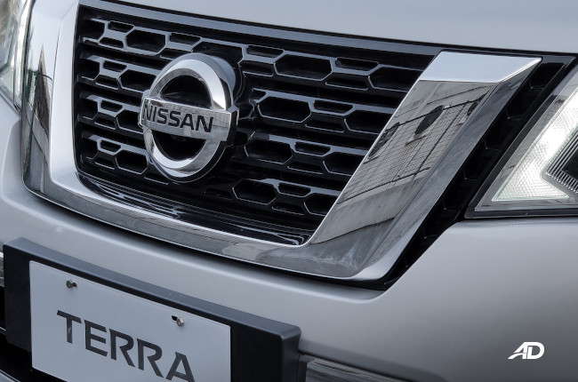 2020 Nissan Terra 4x2 VL Exterior Grille