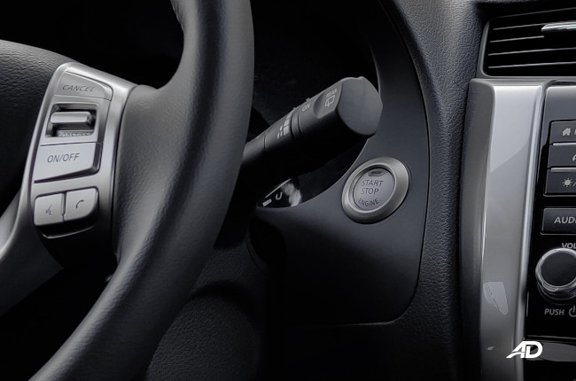 2020 Nissan Terra 4x2 VL Interior push start