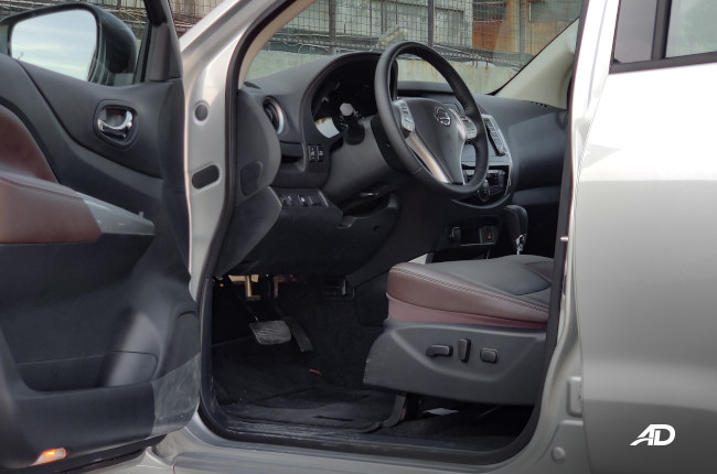 2020 Nissan Terra 4x2 VL Leg Room Front