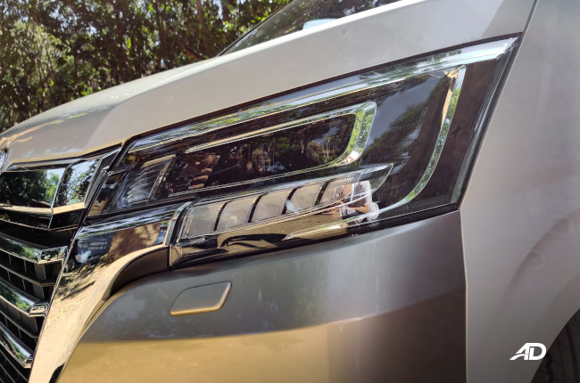 2020 Toyota Hiace Super Grandia Elite Exterior Headlight