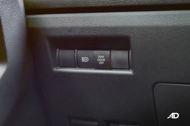 2020 Toyota Hiace Super Grandia Interior Auto HIgh Beam Power Door lock