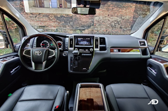 2020 Toyota Hiace Super Grandia Interior Dashboard