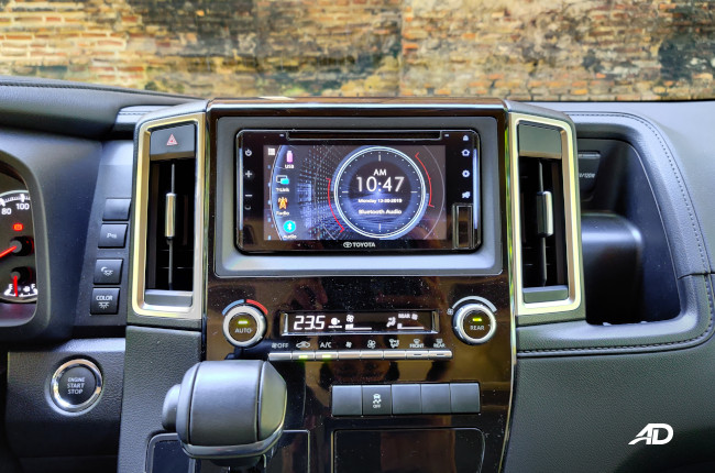 2020 Toyota Hiace Super Grandia Interior Infotainment System
